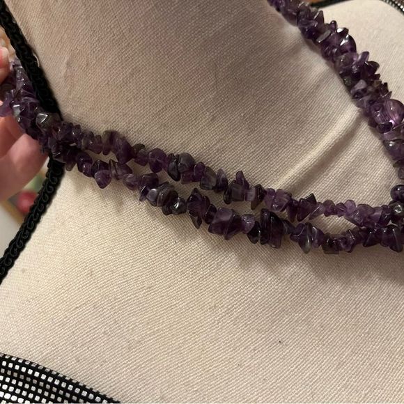 Amethyst chip necklace w/pendant - Picture 4 of 12